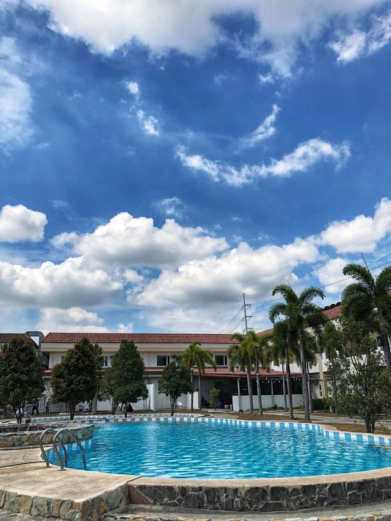 King'S Royale Hotel And Resort Bacolor Exterior photo